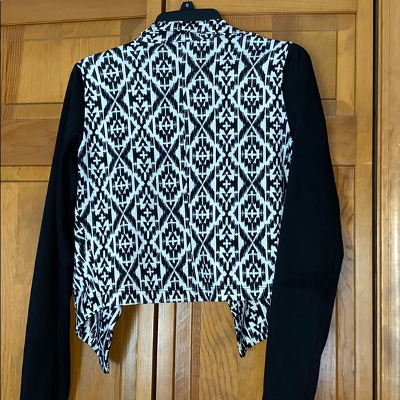Aztec Print Jacket - Picture 2 of 2